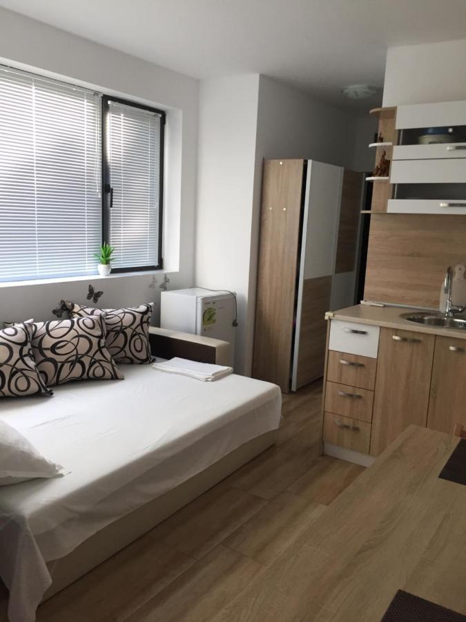 Ferienwohnung Studio Betty Burgas City Exterior foto